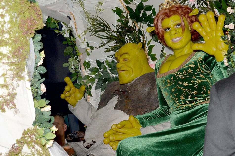 In 2018, Heidi Klum (r) and her then-boyfriend Tom Kaulitz (l) were Shrek and Fiona for Halloween.