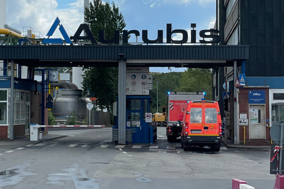 Bei der Firma Aurubis in Hamburg hat es am Freitag einen Arbeitsunfall gegeben. Ein Arbeiter erlitt auf einem Kran Quetschungen und kam ins Krankenhaus.