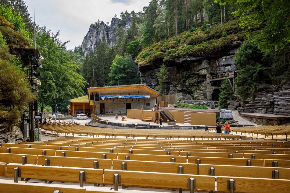Der Dresdner Kreuzchor wird am Sonntagnachmittag nicht auf der Felsenbühne Rathen auftreten. (Archivbild)
