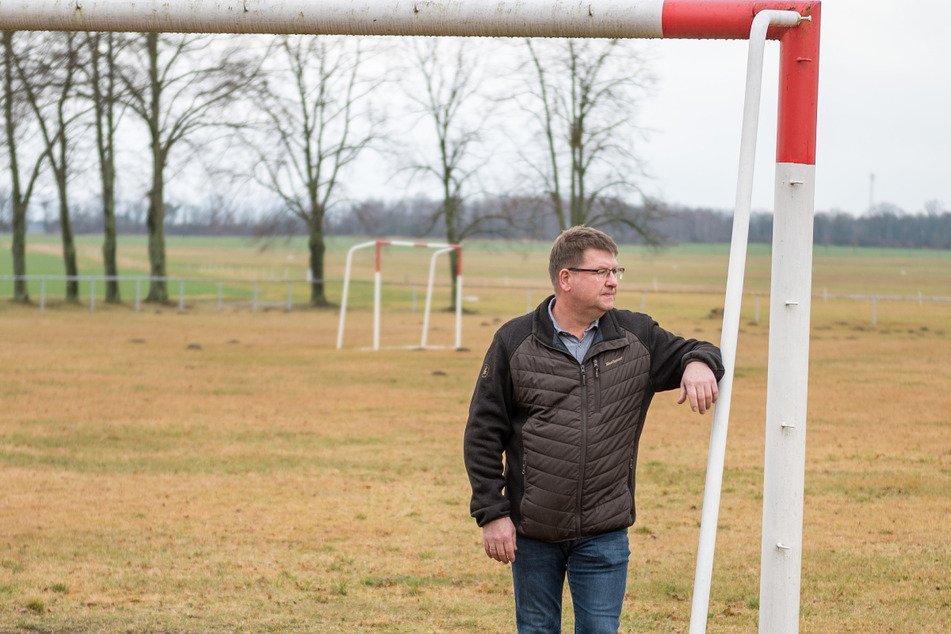 Jahrelang ungenutzt: Gemeinde verhökerte ihren Fußballplatz