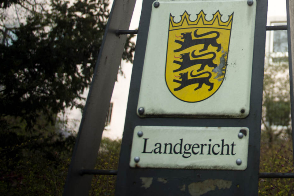 Das Landgericht wirft den Männern versuchten Mord vor.