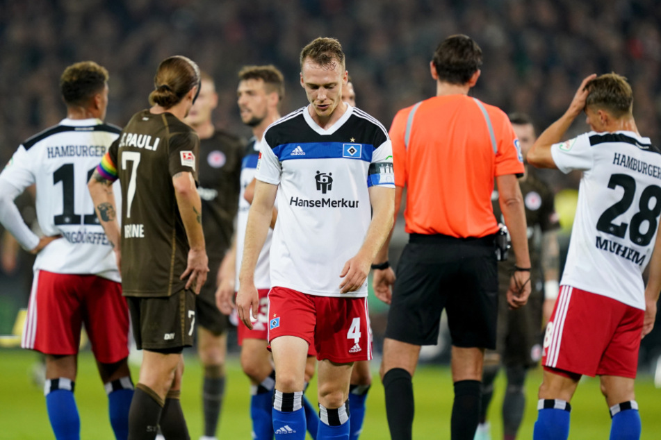 HSV-Kapitän Sebastian Schonlau (28, M.) war mit seiner Roten Karte im Stadtderby-Hinspiel die tragische Figur. Für das Rückspiel ist er einer der wichtigsten Spieler bei den Rothosen.