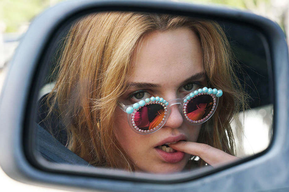 Lily Colson (Odessa Young) ist eine starke junge Frau, die sich aber viele Feinde macht.