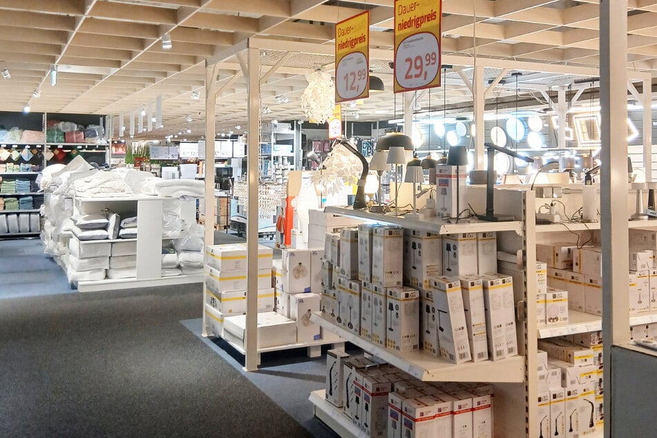 Wegen Schließung haut dieses Möbelhaus viele Artikel zum Aktionspreis raus