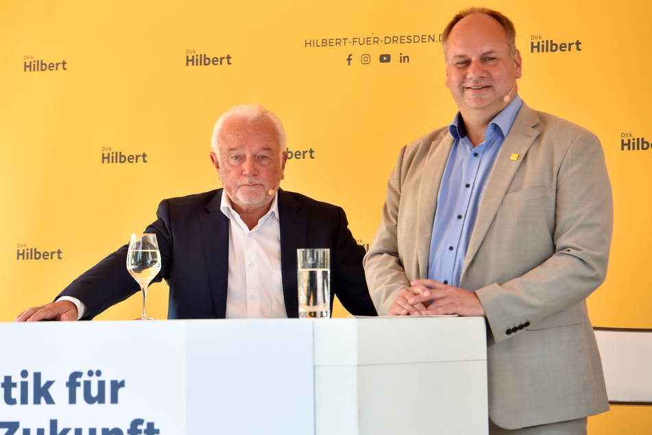 Im Wahlkampfendspurt holte sich Amtsinhaber Dirk Hilbert (50, FDP, r.) Unterstützung von Parteifreund Wolfgang Kubicki (70, FDP).