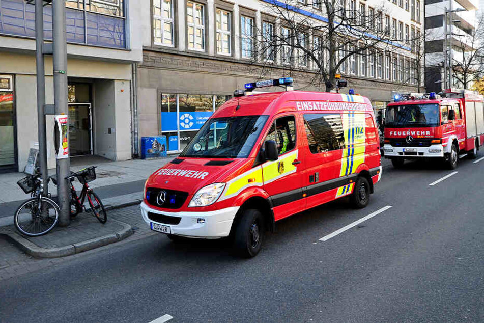 Die Feuerwehr war mit mehreren Fahrzeugen vor Ort.