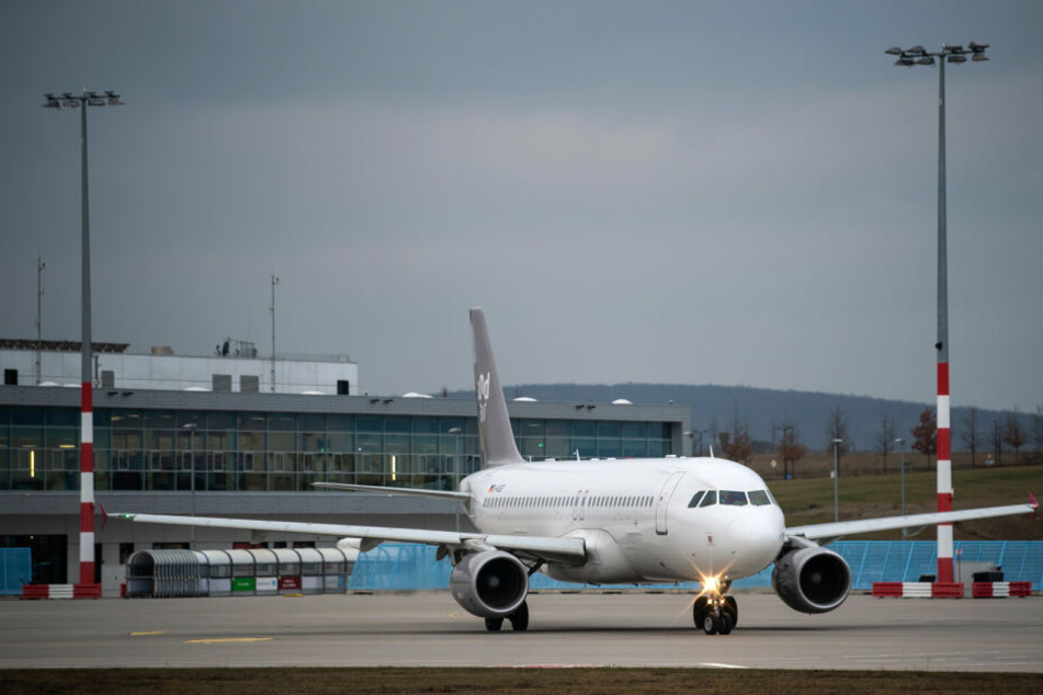 Airbusse der Fluggesellschaft Sundair übernehmen die Streckenflüge nach Griechenland.