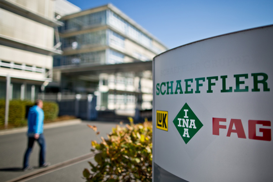 Der Autozulieferer Schaeffler baut weitere 4400 Stellen ab. (Archiv)