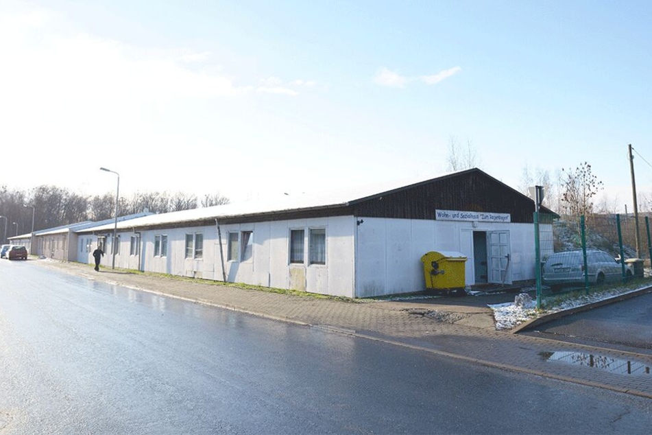 Die Stadt Zwickau will die Obdachlosen mit einer Nutzungsunterlassung zum Umziehen bewegen. Heim-Chefin Kerstin Täuber hat deswegen beim Verwaltungsgericht Chemnitz Klage eingereicht.
