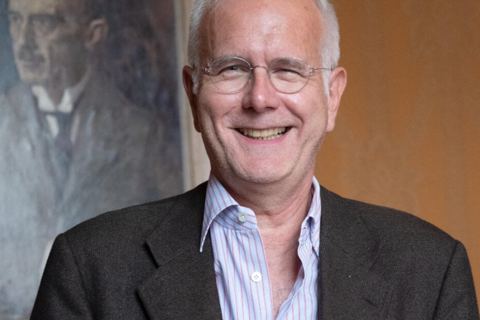Harald Schmidt hat sich zu einer möglichen Wahl des Grünen-Chefs Robert Habeck geäußert.