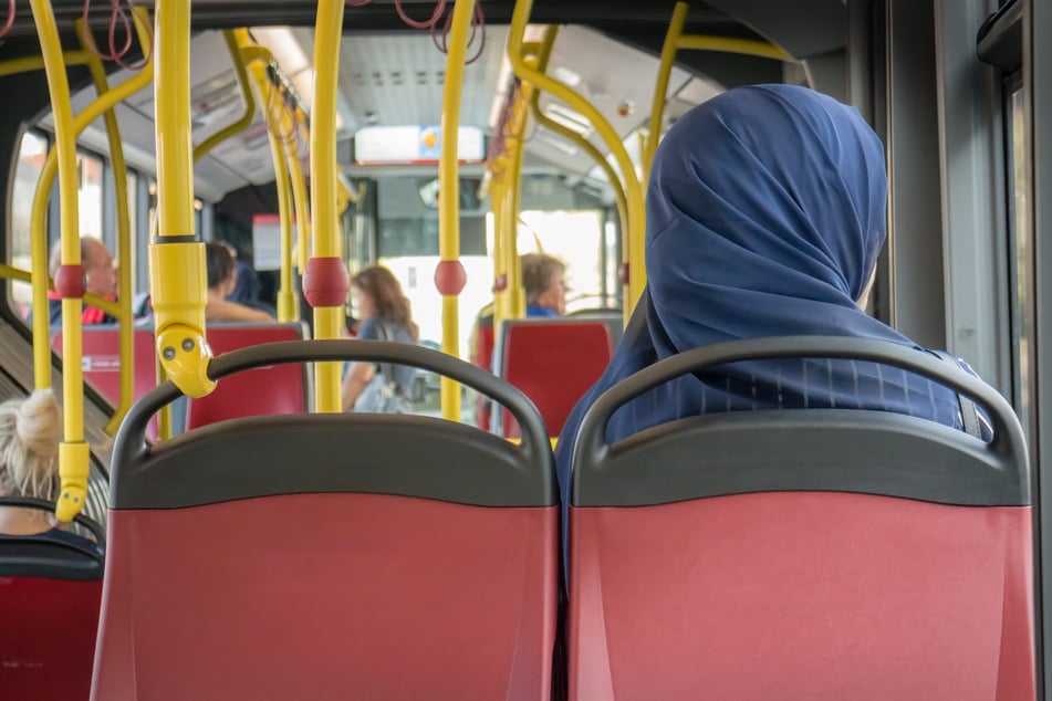 Wieder einmal werden die Preise für Bus und Bahn angezogen. (Symbolbild)