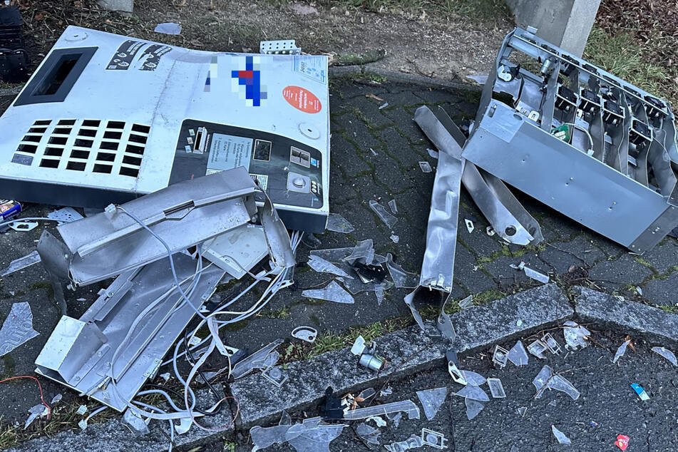 Automatensprenger in der Lausitz unterwegs: Gerät komplett zerstört