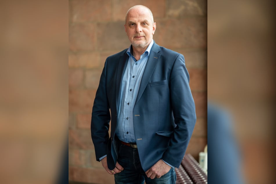 Der SPD-Bundestagsabgeordnete Detlef Müller (56) war ohne Mund-Nasen-Schutz auf dem Chemnitzer Neumarkt unterwegs.