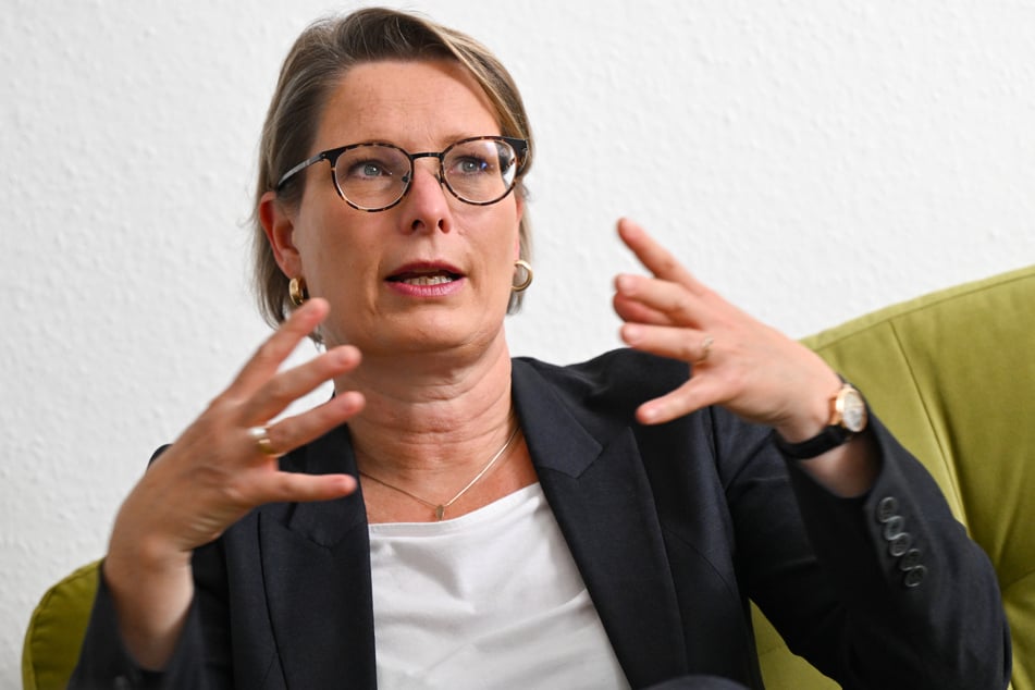 Stefanie Hubig (56, SPD).