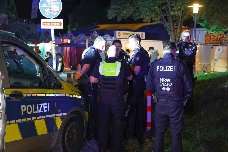 Volksfest-Streit eskaliert: Junge Männer prügeln Polizisten ins Krankenhaus