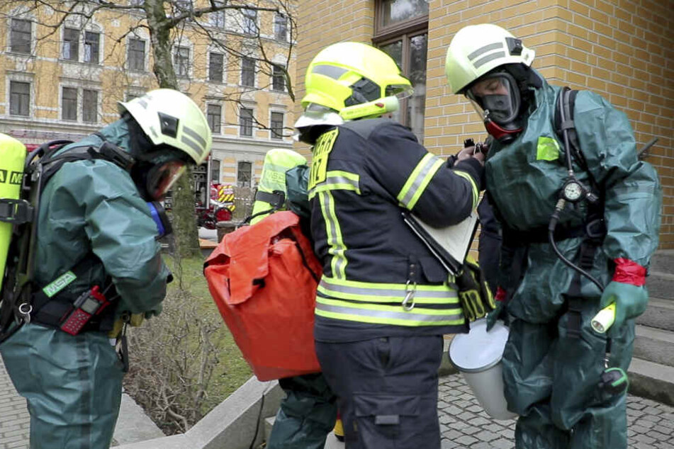 Die Polizei hatte während einer Wohnungsdurchsuchung gefährliche Chemikalien vermutet.