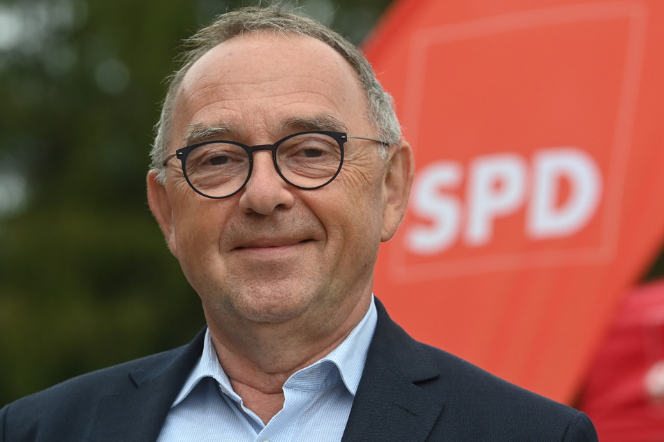 Norbert Walter-Borjans (69), Bundesvorsitzender der SPD, will auf dem nächsten SPD-Parteitag nicht mehr zur Wahl als Parteivorsitzender antreten.