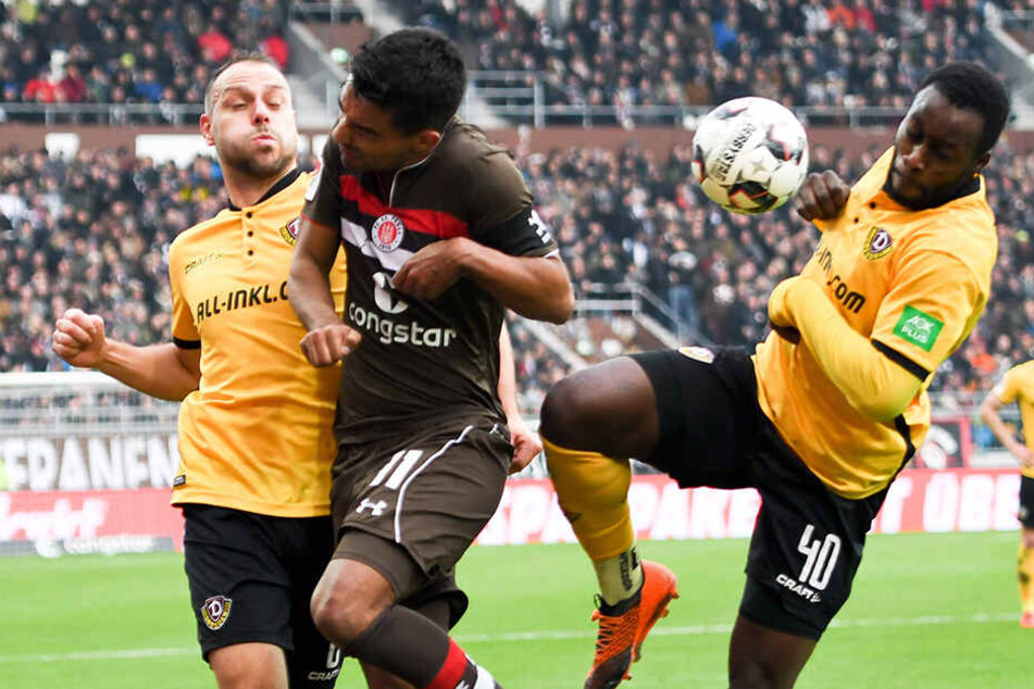Rico Benatellis (l.) Tage bei den Schwarz-Gelben sind gezählt! Ab Sommer trägt er die Farben von Sami Allagui (M.)