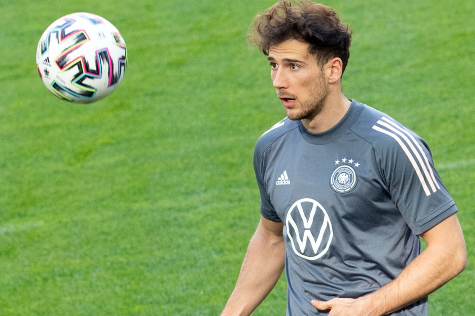 Leon Goretzka (26).