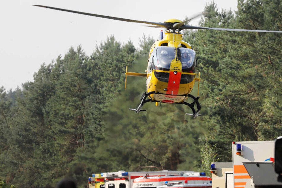 Die Verletzten mussten per Hubschrauber in Klinken gebracht werden. (Symbolbild)