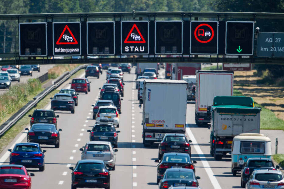 Auf vielen Autobahnen in Richtung Norden und Süden ist ab Mittwochmittag mit Staus zu rechnen.