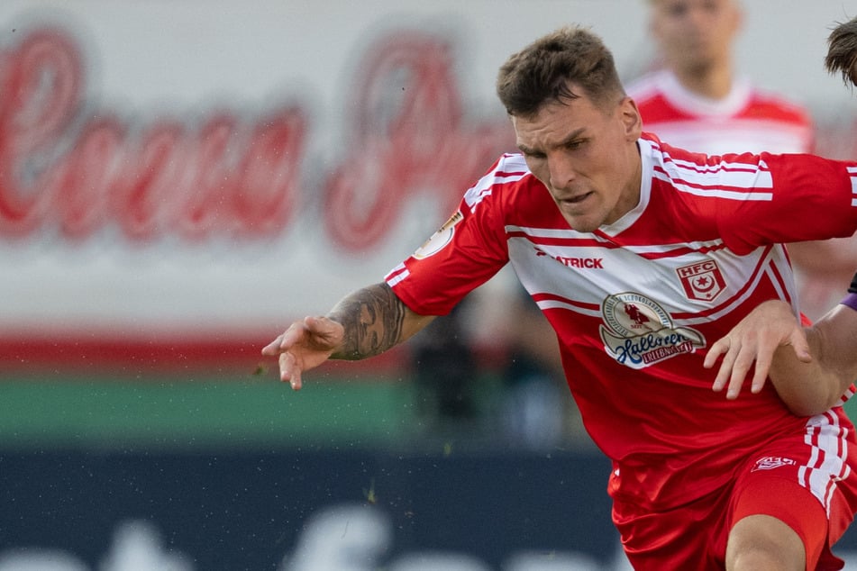 Flog mit nur einer Gelben Karte vom Platz: HFC-Akteur Niclas Stierlin (25).