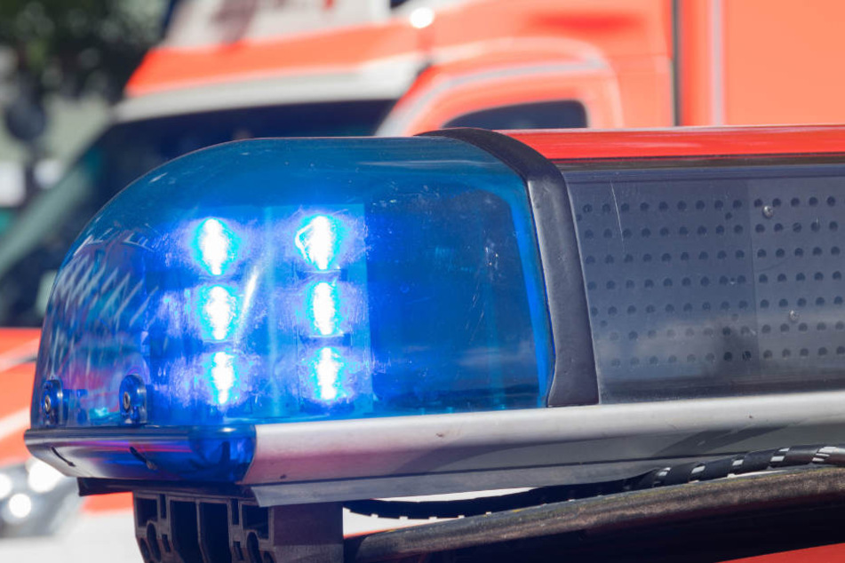Die Rettungskräfte konnten die Mutter und ihr Baby nur noch tot aus dem Auto bergen (Symbolbild).