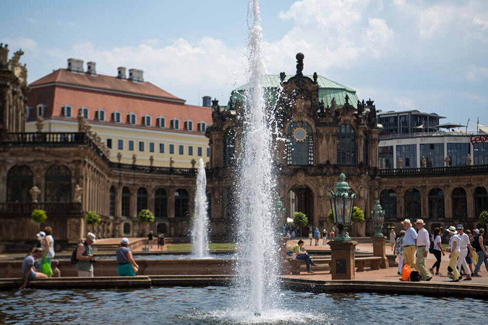 Ob im Innenhof des Dresdner Zwingers oder an den Weinbergen entlang der Sächsischen Weinstraße - für Touristen gibt's in der Region einiges zu sehen.