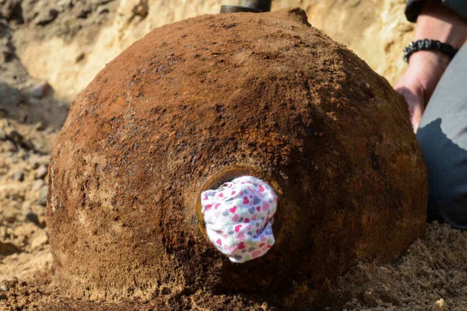 Ein 39-Jähriger brachte eine Bombe mit aufs Polizeirevier. (Symbolbild)