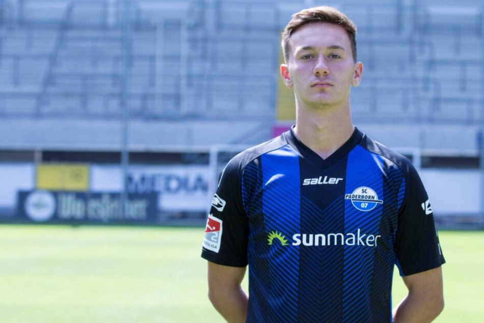 Philippos Selkos schließt sich Panionios Athen an.