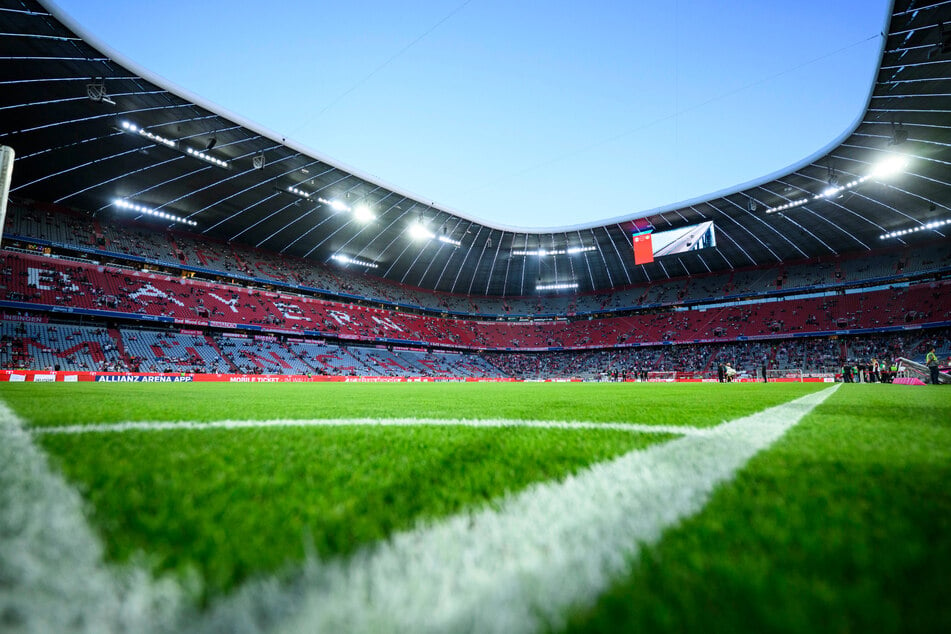 Die Allianz Arena in München: DFB und UEFA wollen die Finalspiele in Stuttgart und München austragen.