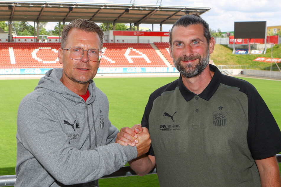 Rico Schmitt (54, l.) und Robin Lenk (39) waren bereits beim FC Erzgebirge Aue Kollegen.