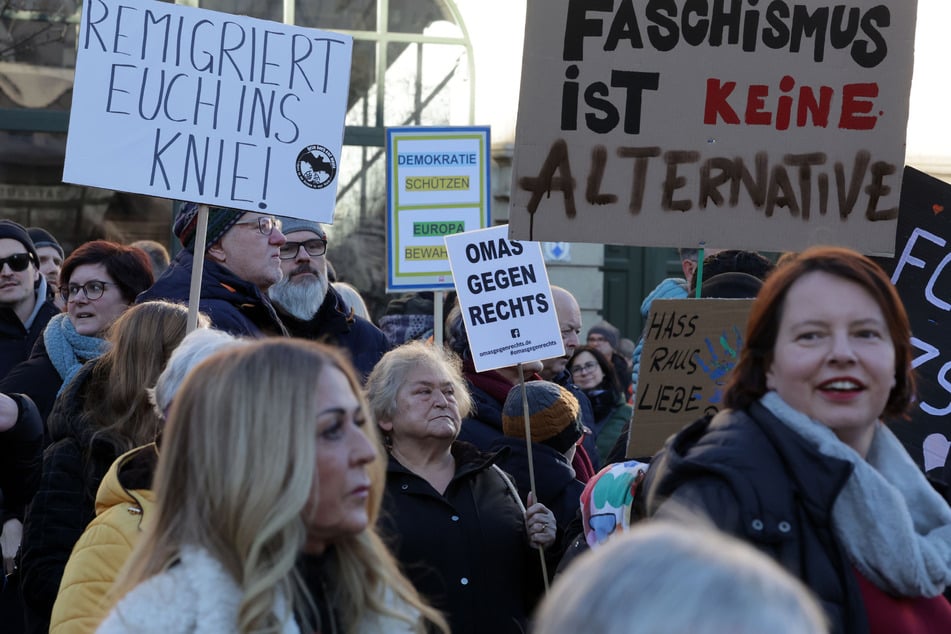 In Zwickau versammelten sich am Sonntag um die 3000 Demonstranten.