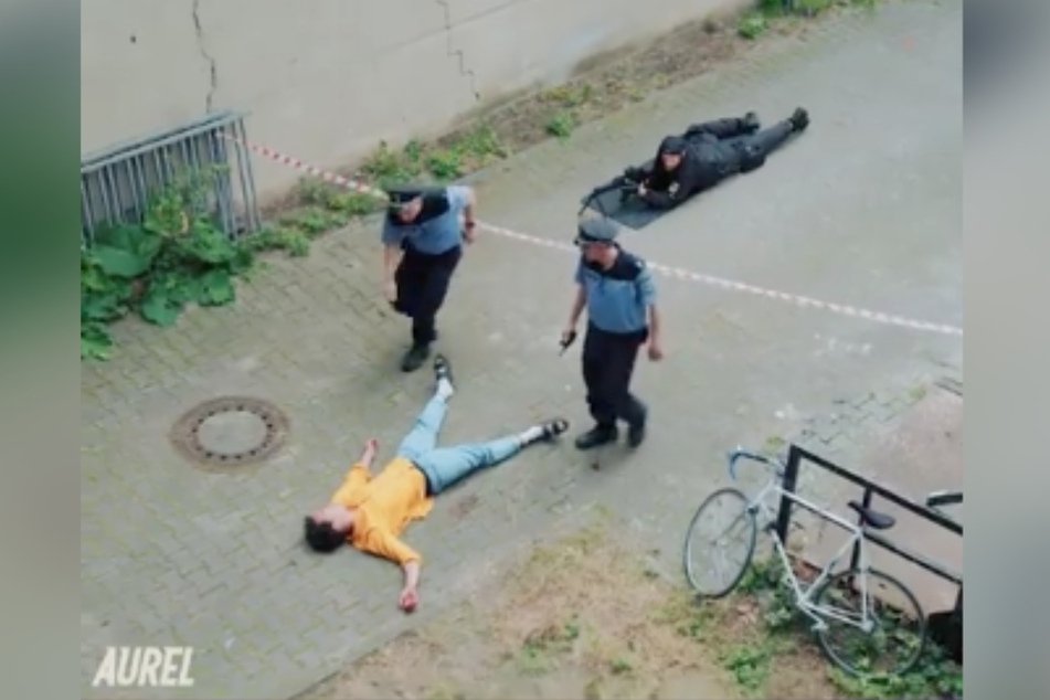 Szene aus dem umstrittenen Video: Aurel liegt erschossen am Boden. (Screenshot)