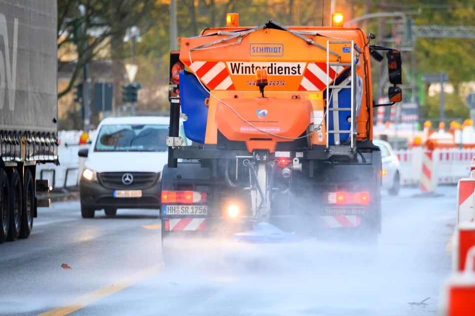 Achtung, Glätte! Winterdienst in Hamburg im Großeinsatz