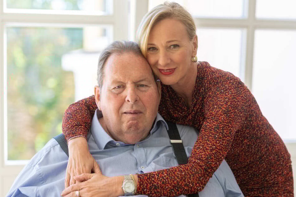 Ottfried Fischer (66), Schauspieler und Kabarettist und seine Lebensgefährtin Simone Brandlmeier (49).