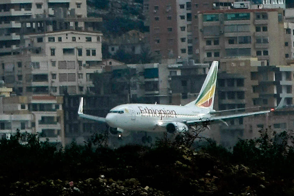 Eine Maschine der Fluggesellschaft Ethiopian Airlines ist nahe der äthiopischen Hauptstadt Addis Abeba abgestürzt.