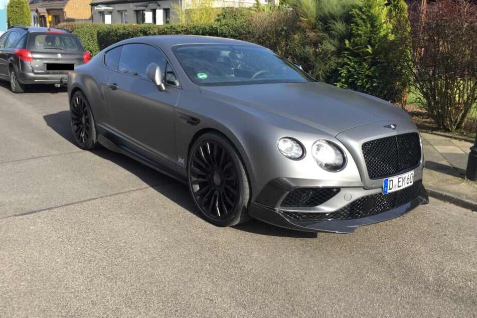 Der gestohlene Bentley wird gesucht.
