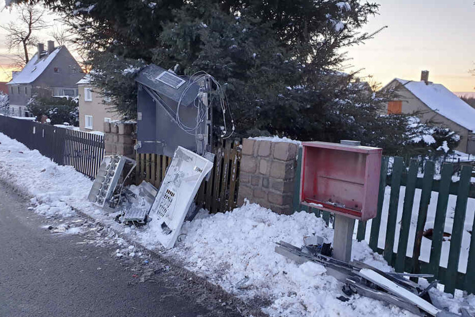 Die Straße musste kurzzeitig voll gesperrt werden.