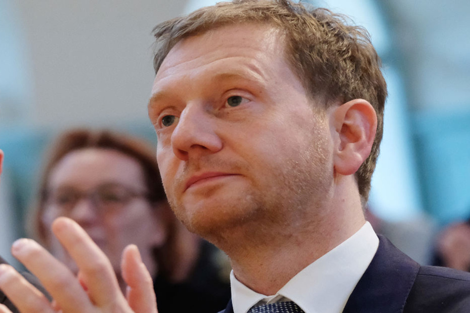 Es sei aus Sicht von Michael Kretschmer unumgänglich, dass der Familiennachzug ausgesetzt bleibe.