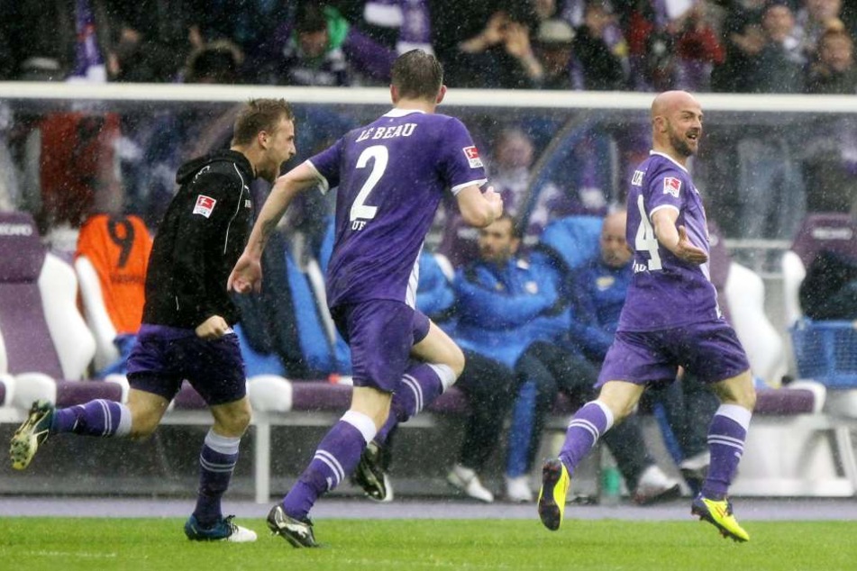 Hier rettet Skerdilaid Curri 2012 seinen FC Erzgebirge in der 67. Minute - wohlgemerkt in seinem letzten Spiel für die Veilchen!