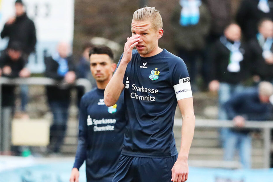 CFC-Kapitän Dennis Grote verließ das Berliner Poststadion wortlos.