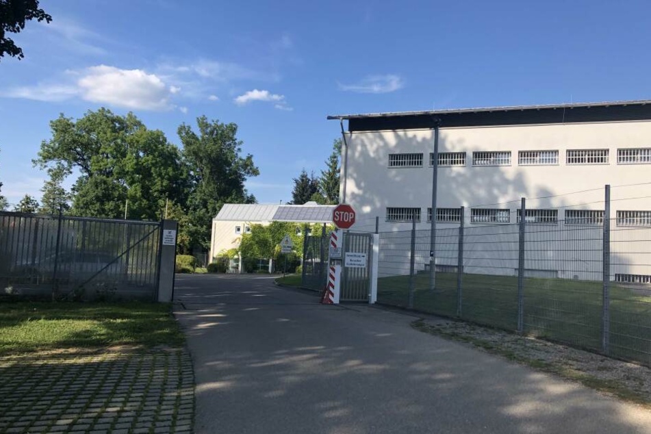 Zwei Gefangene konnten fliehen.