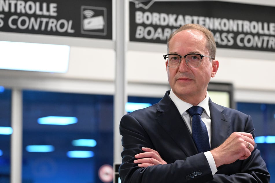 Als Reaktion auf Vorfall in Leipzig: Dobrindt will Anti-Drohnen-Einheit der Bundespolizei aufstocken