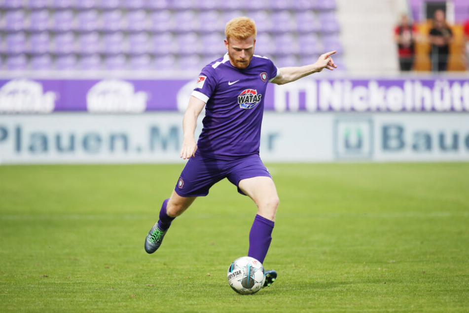 Aue-Abwehrspieler Fabian Kalig wird Anfang Januar erneut operiert (Archivbild).