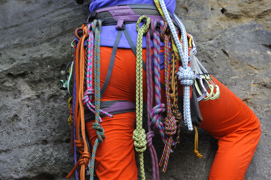 Schlingen sind die wichtigsten Sicherungswerkzeuge der sächsischen Kletterer.