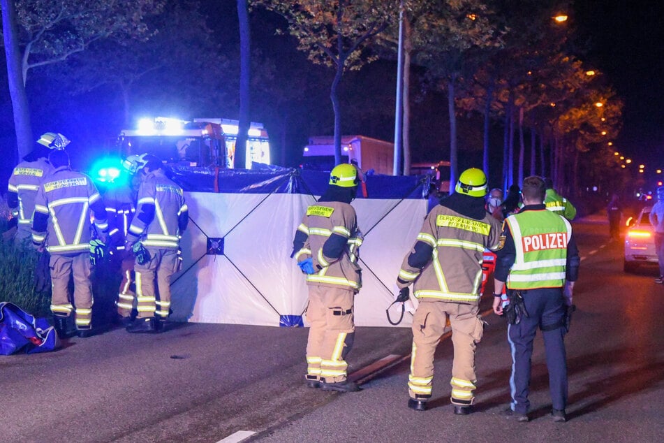 Die Rettungskräfte konnten das Leben der Frau nach dem folgenschweren Unfall in Regensburg nicht mehr retten. (Symbolbild)