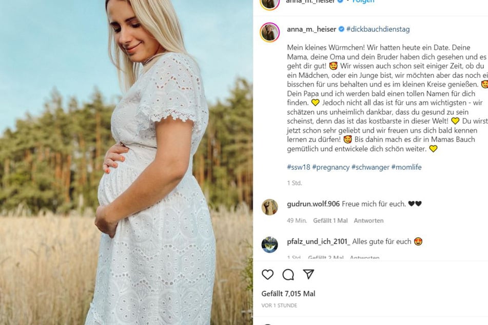 Anna Heiser präsentiert ihren Babybauch auf Instagram.