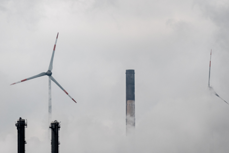 Corona lässt Energieverbrauch und CO2-Ausstoß sinken.