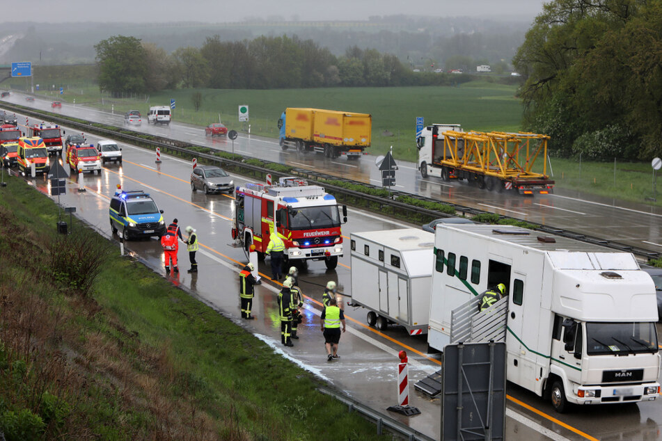 Am Mittwoch drohte auf der A4 ein Pferdetransporter in Flammen aufzugehen. Das Unglück passierte im Baustellenbereich an der Anschlussstelle Glauchau-Ost.